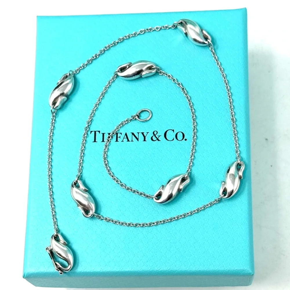 Authentic Tiffany & CO. Elsa Peretti Seahorse Pendant Necklace.